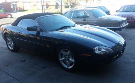 1999 Jaguar XK8