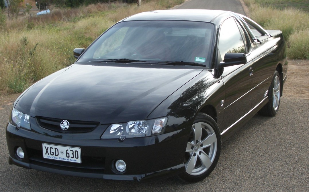 2004 Holden COMMODORE SS