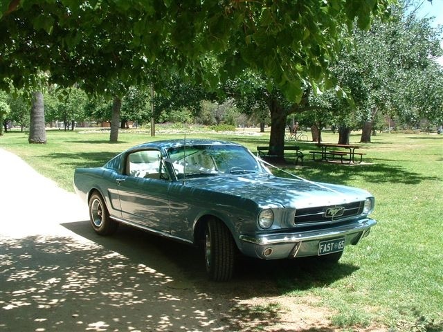 1965 Ford MUSTANG