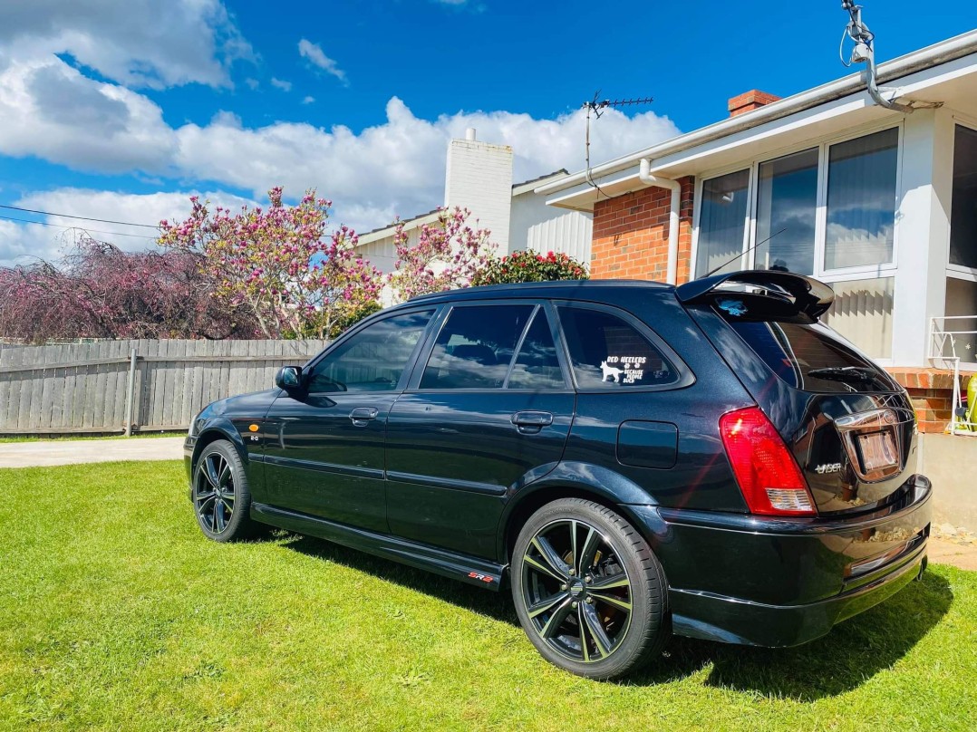 2000 Ford LASER GL