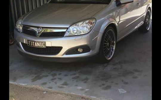 AH ASTRA TWINTOP 2008