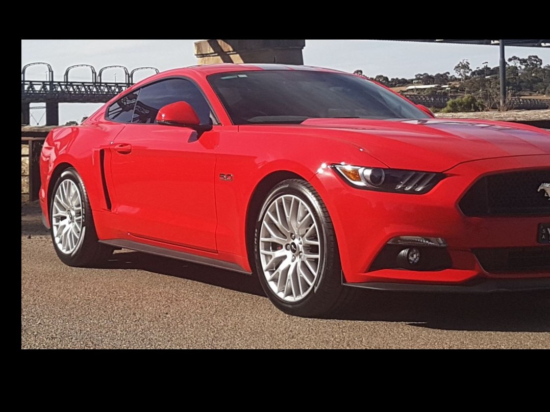 2015 Ford MUSTANG