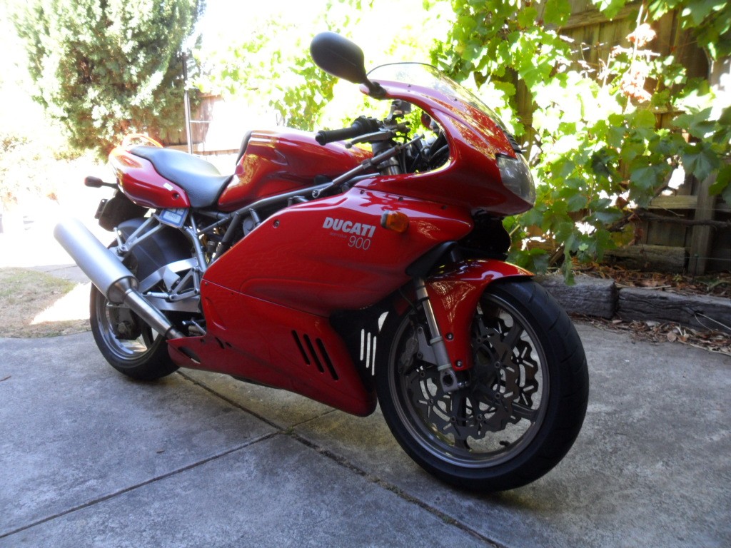 2000 Ducati 900 ss