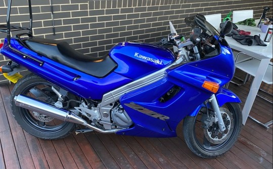 2005 Kawasaki ZZR