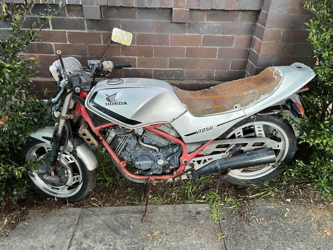 1990 Honda 248cc VT250F