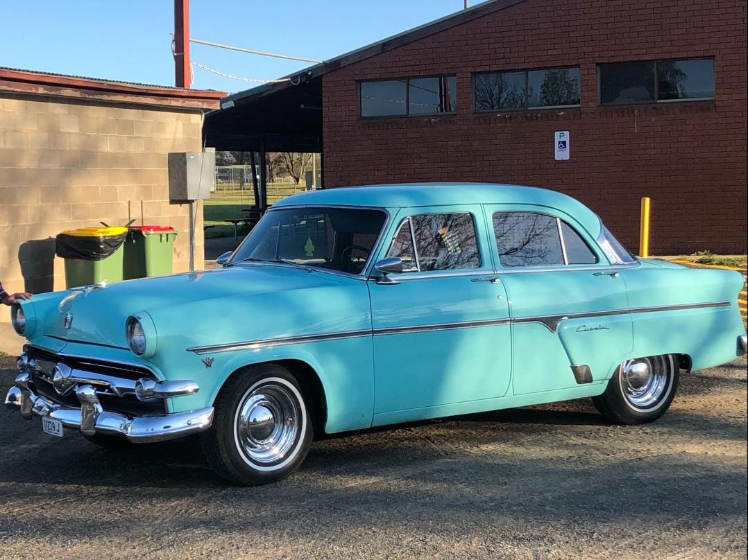 1954 Ford customline