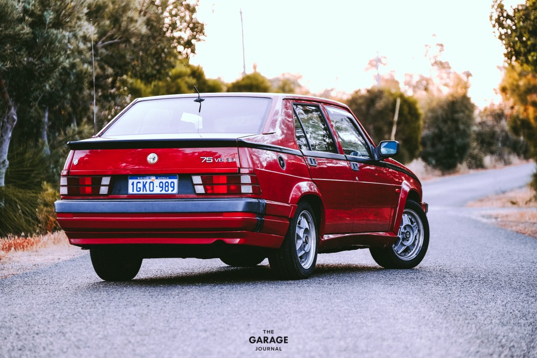 1989 Alfa Romeo 75 3
