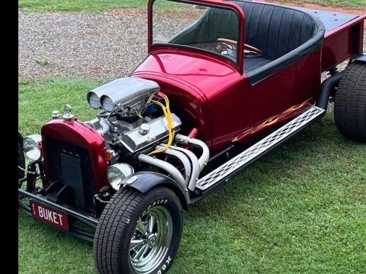 1927 Ford T bucket.