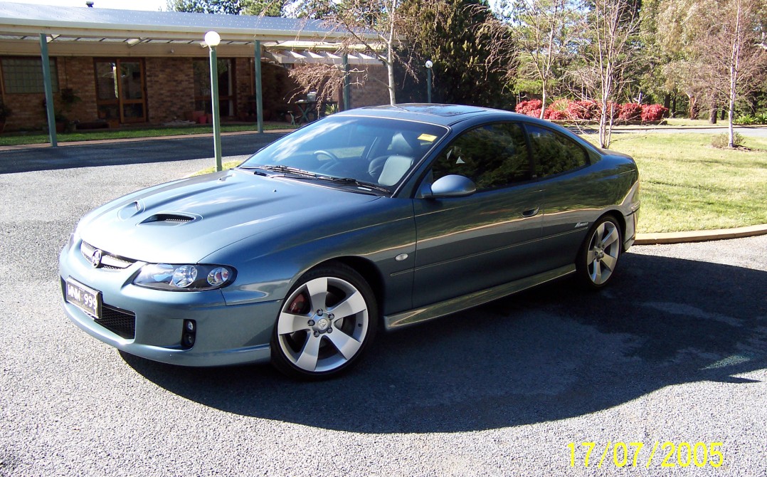 2005 Holden MONARO CV8