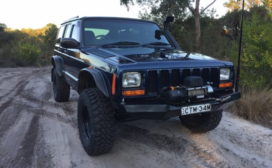 2000 Jeep CHEROKEE LIMITED CLASSIC (4x4)