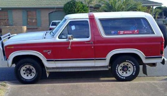 1983 Ford BRONCO (4X4)