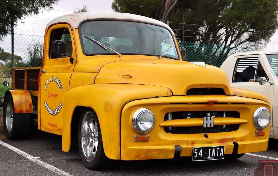 1954 International Harvester AR130