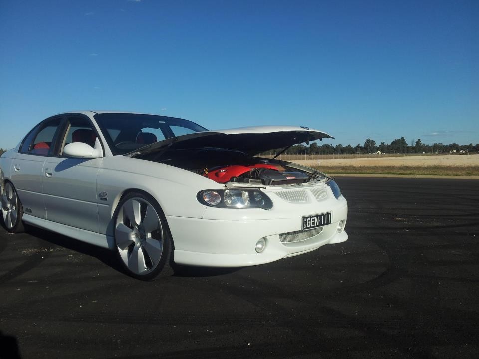 2002 Holden COMMODORE SS