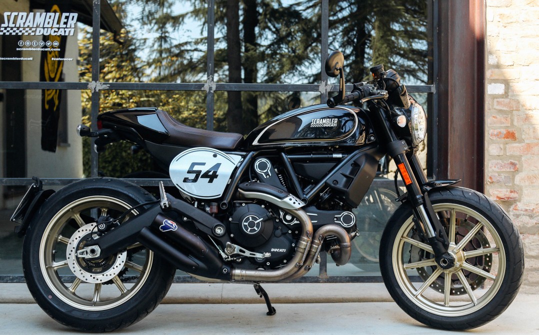 2017 Ducati Cafe Racer Scrambler
