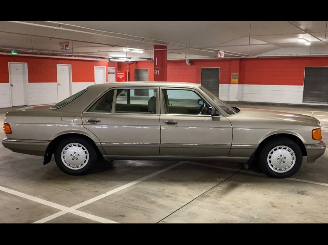 1991 Mercedes-Benz 420SEL