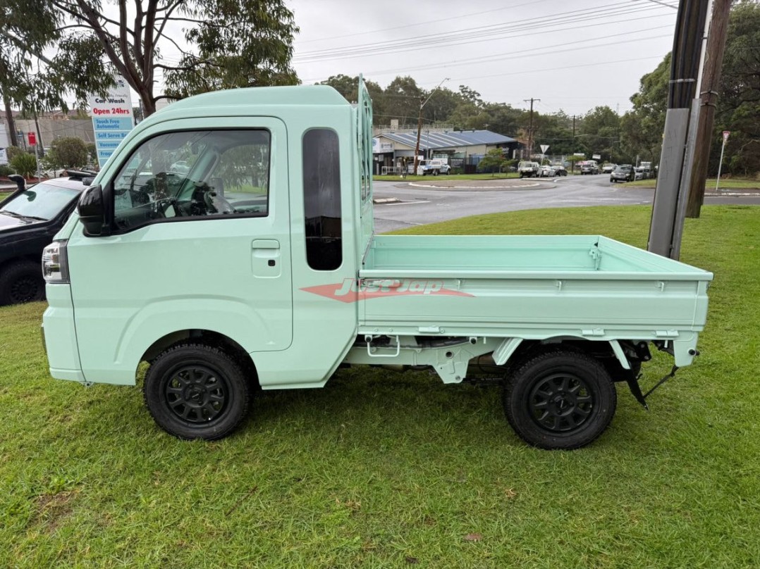 2024 Daihatsu Hijet