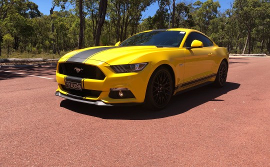 2017 Ford MUSTANG