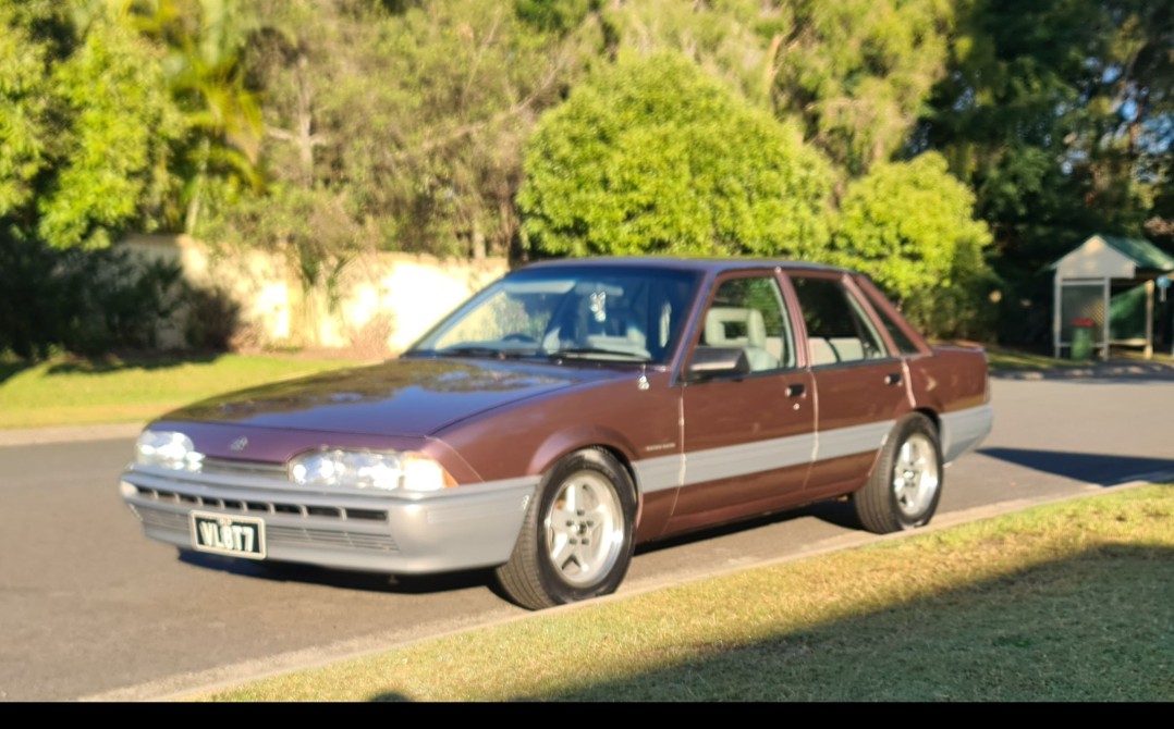 1987 Holden COMMODORE