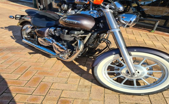 2010 Triumph 865cc AMERICA