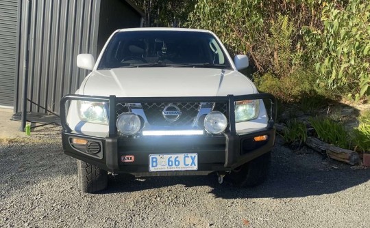 2010 Nissan NAVARA