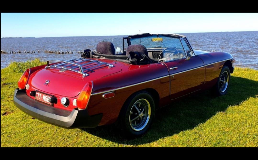 1977 MG B