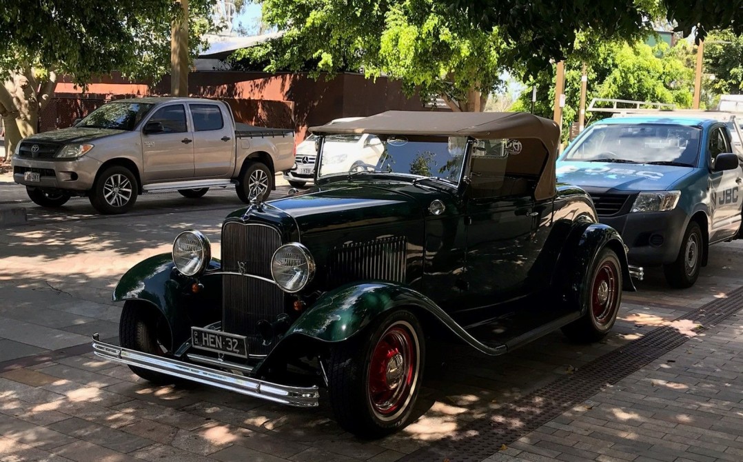 1932 Ford Model 18