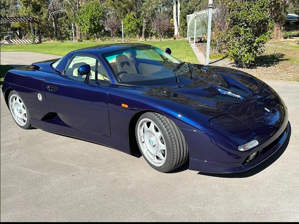 2002 De Tomaso guara