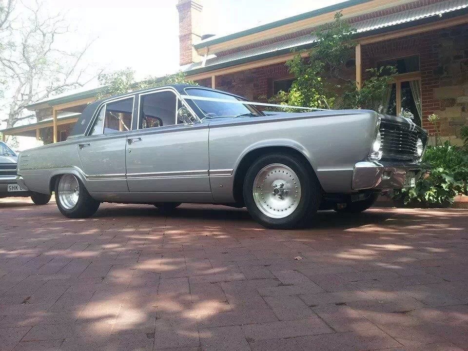 1966 Chrysler VALIANT