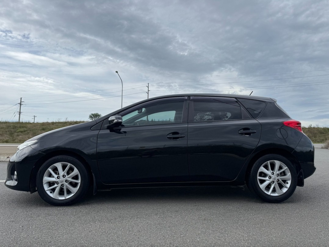 2013 Toyota COROLLA ASCENT SPORT