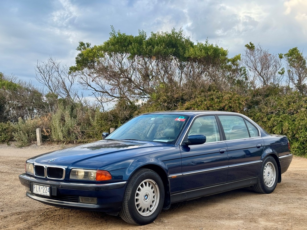 1998 BMW 735iL