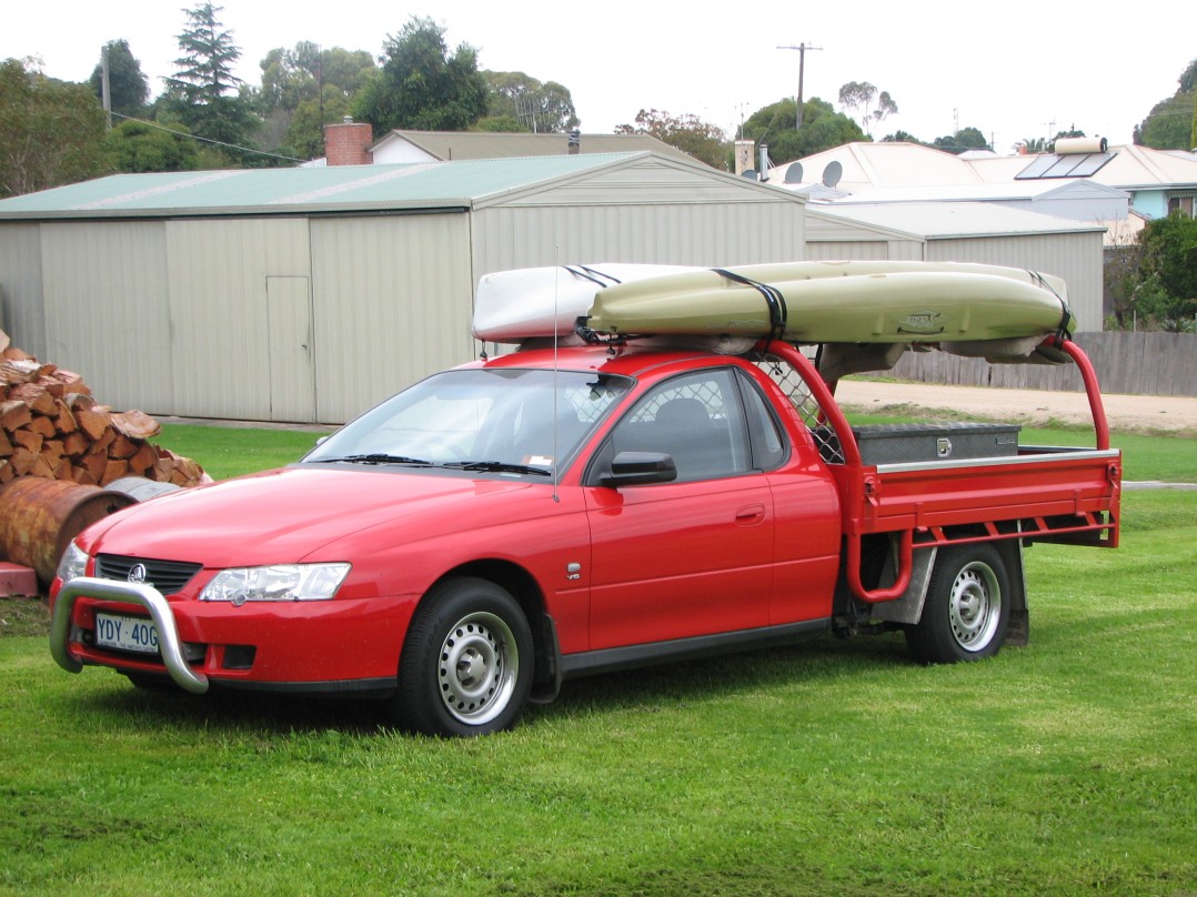 2003 Holden COMMODORE