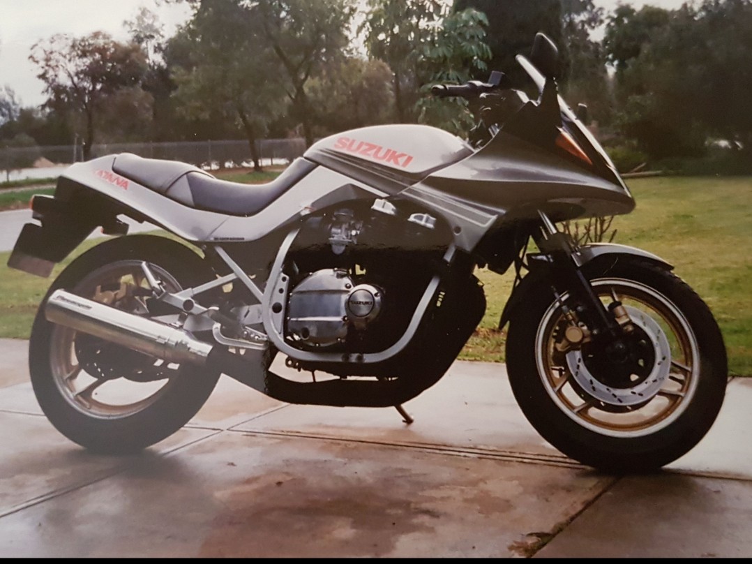 1985 Suzuki GSX 750SF Katana