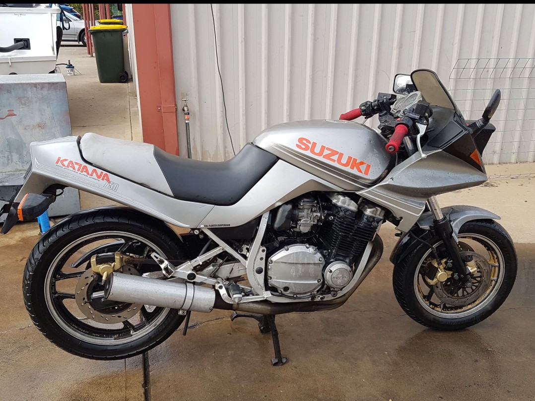 1985 Suzuki GSX-750SF Katana