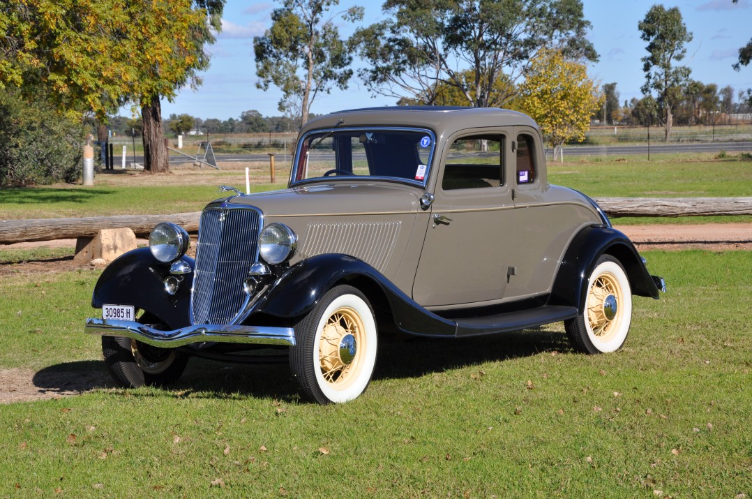 1933 Ford Model &quot;40&quot; 5 window Coupe