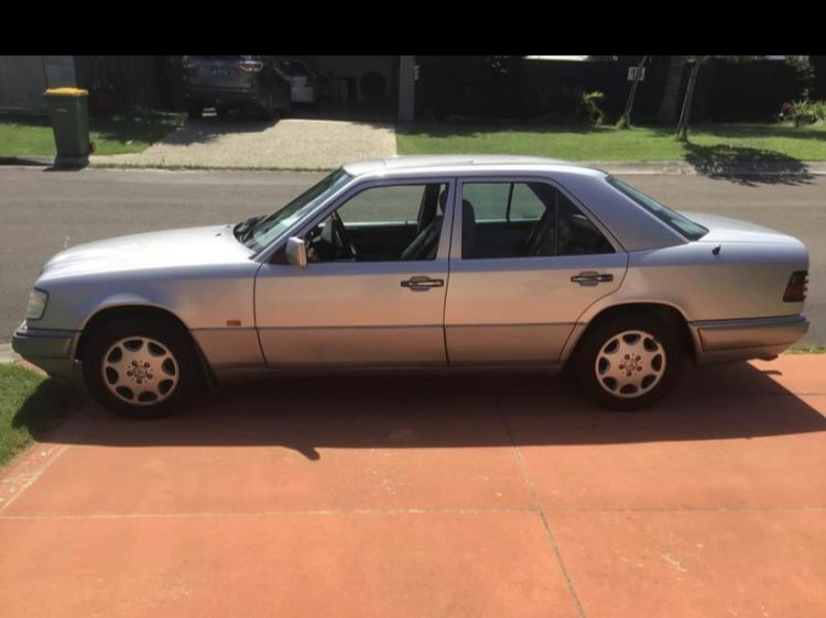 1994 Mercedes-Benz E280