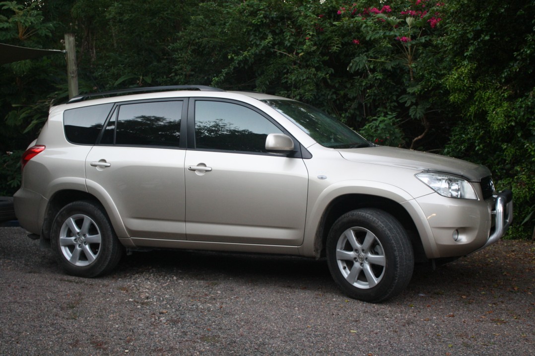 2006 Toyota RAV4 CRUISER L (4x4)