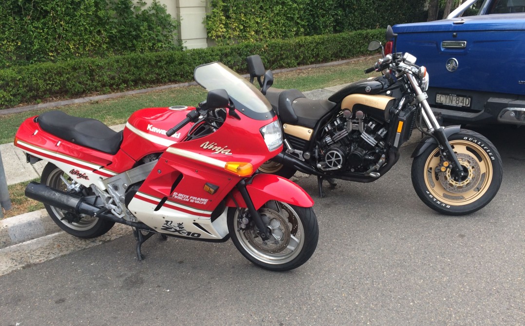 1989 Kawasaki 997cc ZX-10 (ZX1000B)