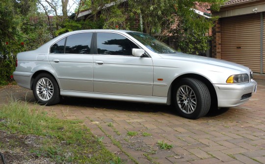 2001 BMW E39 530i