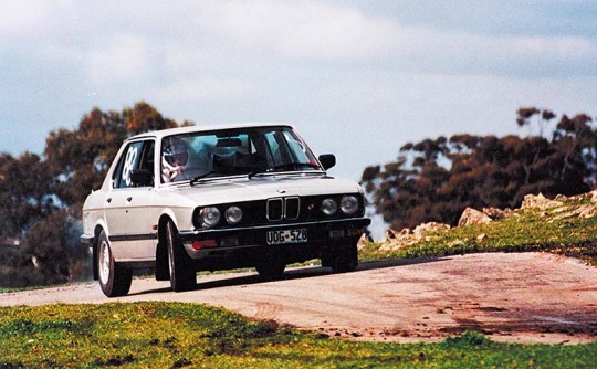 1986 BMW 528i EXECUTIVE