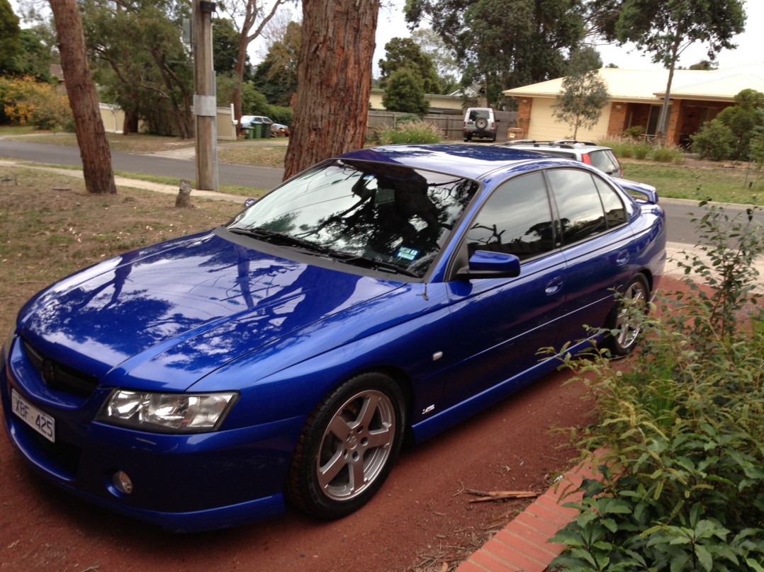 2006 Holden COMMODORE