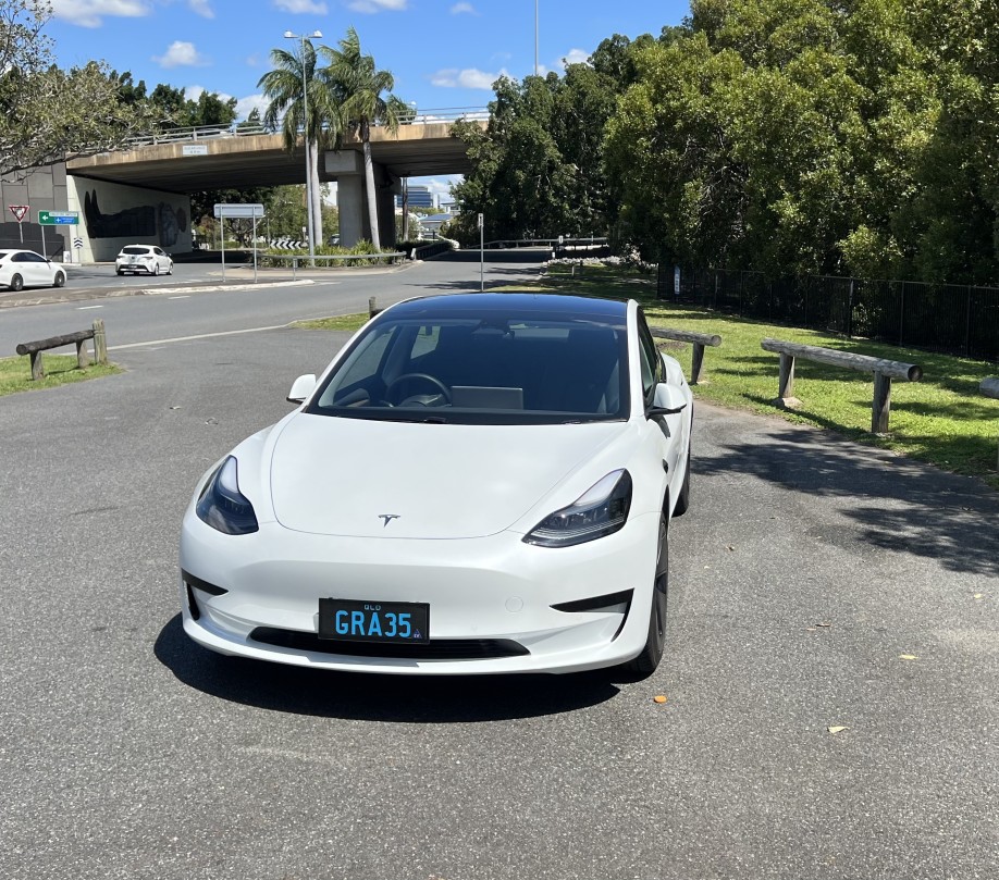 2022 Tesla 3
