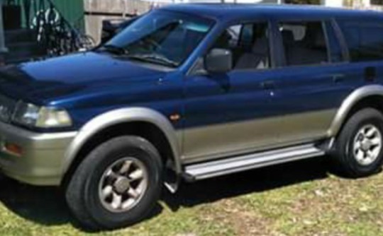 2000 Mitsubishi Challenger