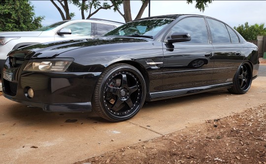 2005 Holden COMMODORE