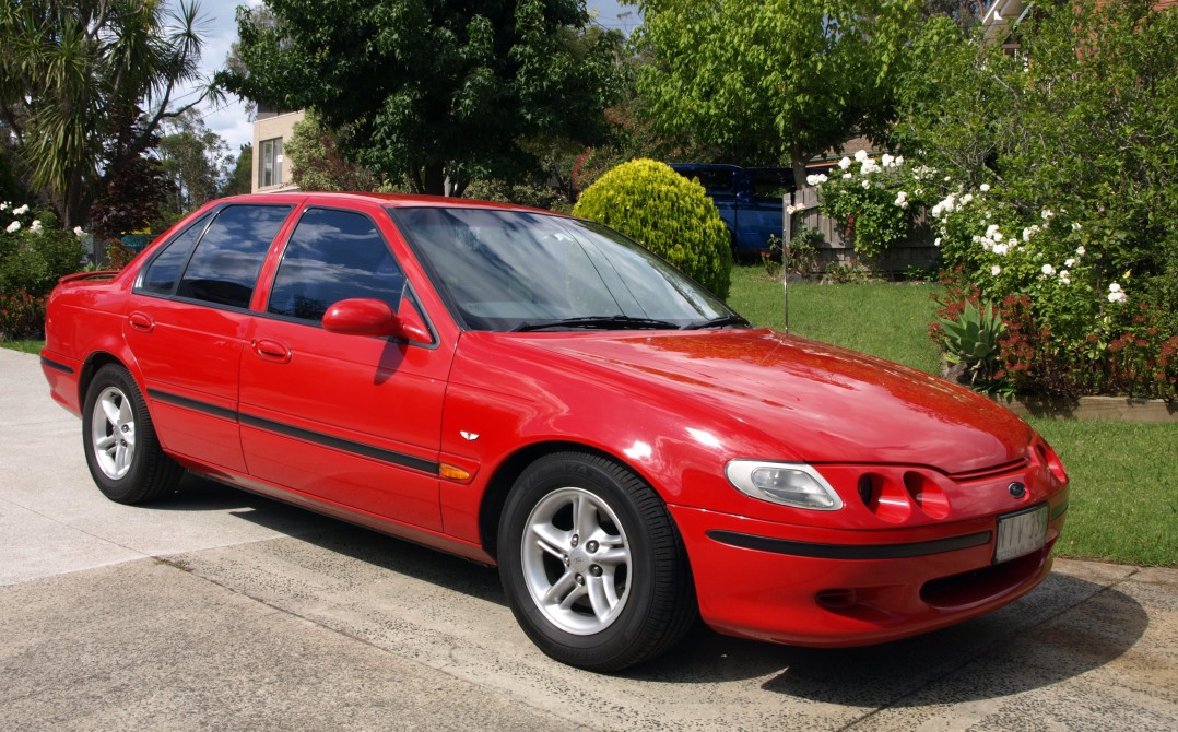 1995 Ford EF Futura