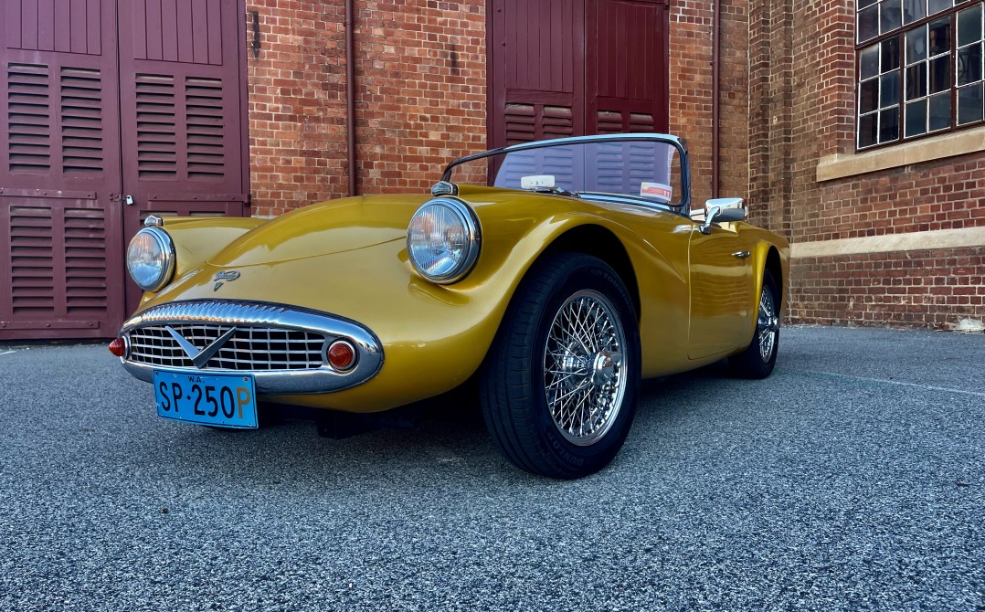 1963 Daimler SP250