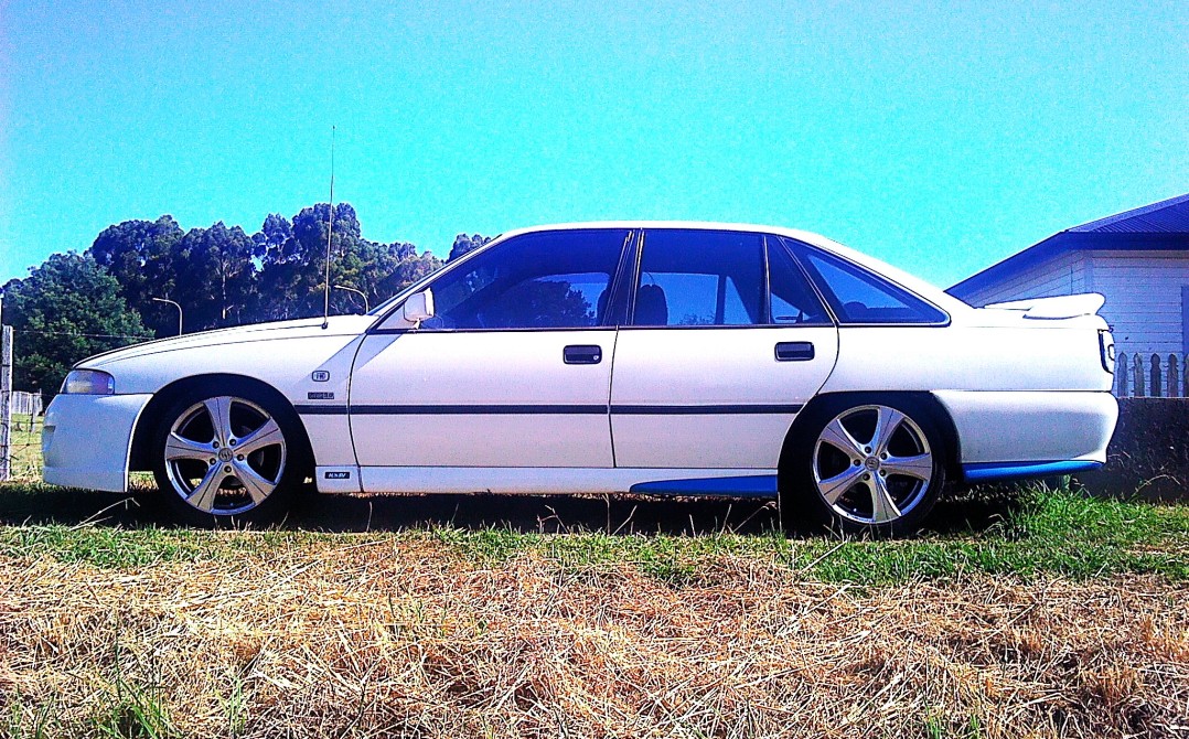 1991 Holden COMMODORE EXECUTIVE VP