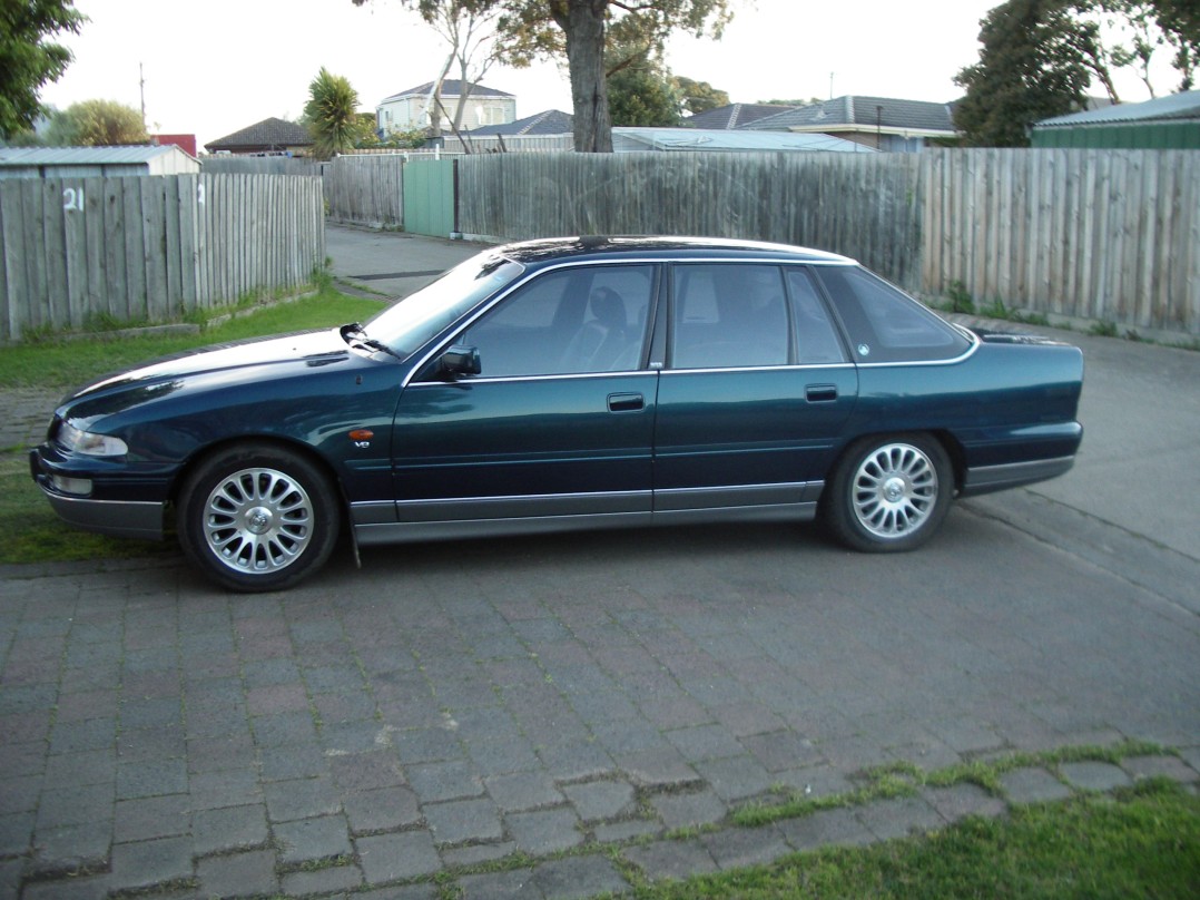 1997 Holden vs statesman