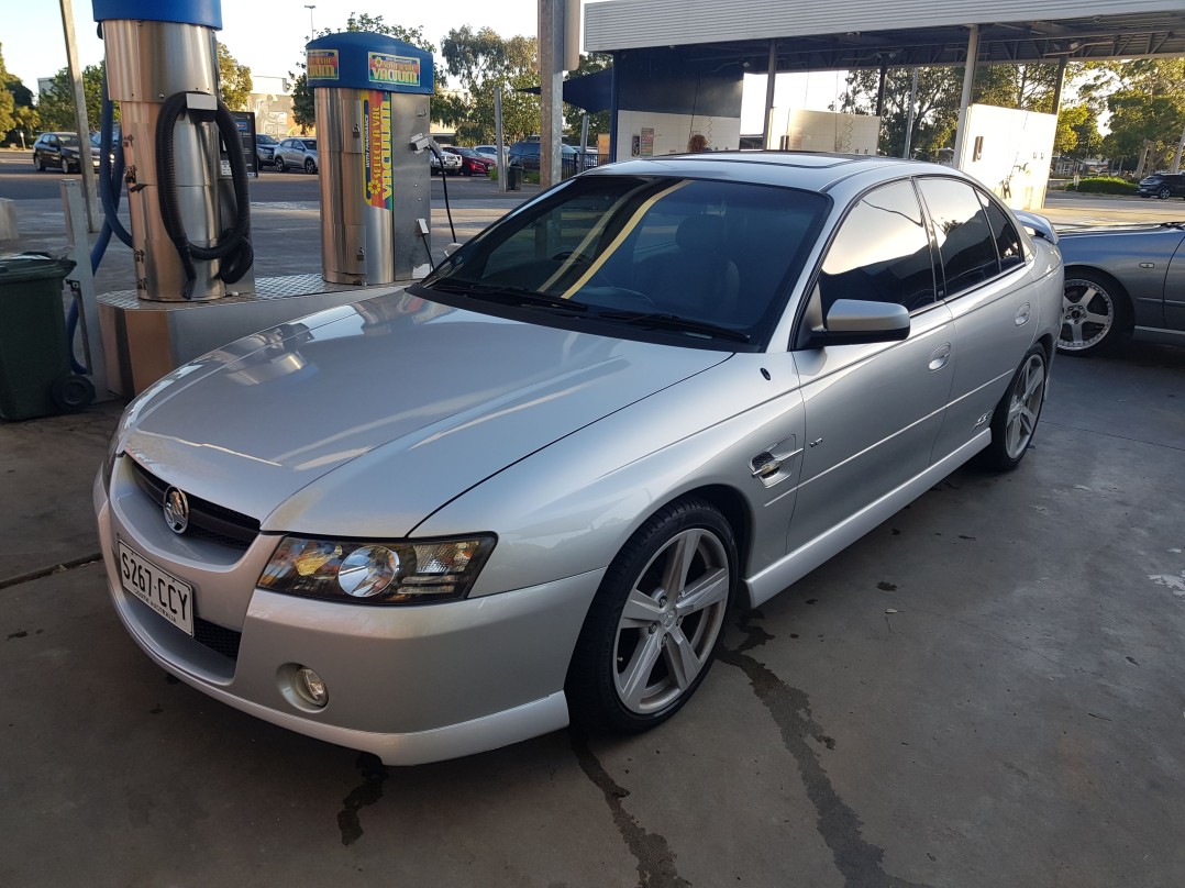2004 Holden COMMODORE  SS