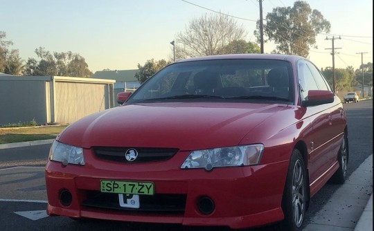 2004 Holden COMMODORE