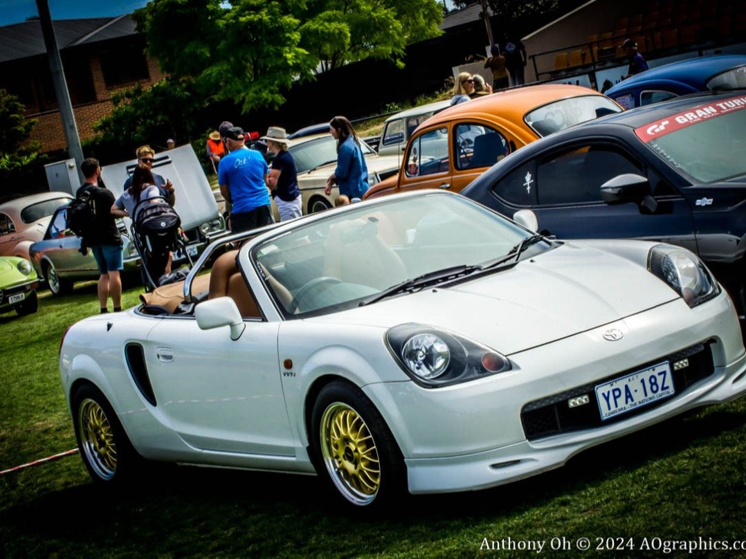 2000 Toyota MR2